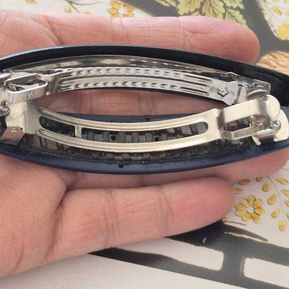 Navy and Yellow Wearable Device - Picture 10 of 14